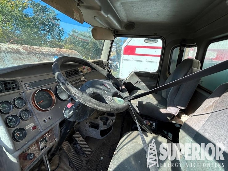 kenworth-t300-image-3