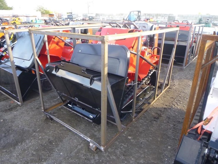 2025-agt-sda-140t-skid-steer-track-loader-image-1