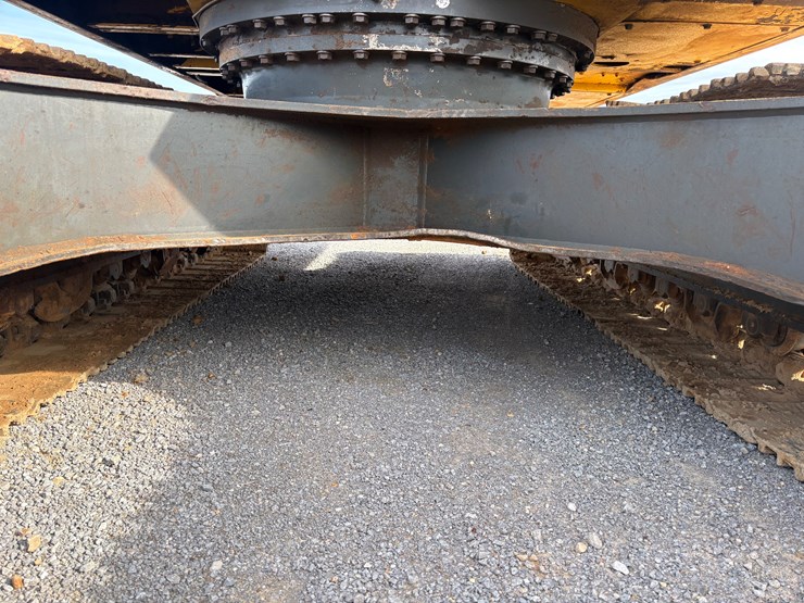 komatsu-pc220-lc-7l-image-21