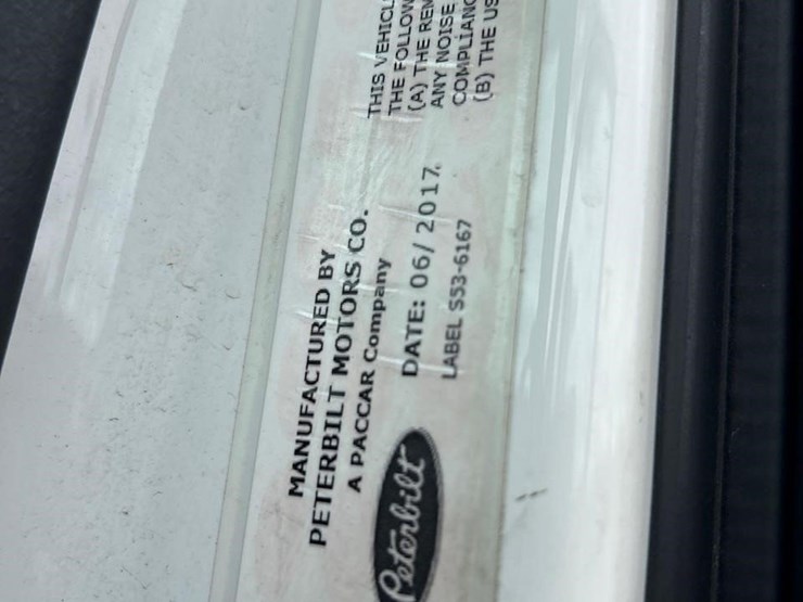 peterbilt-579-image-50