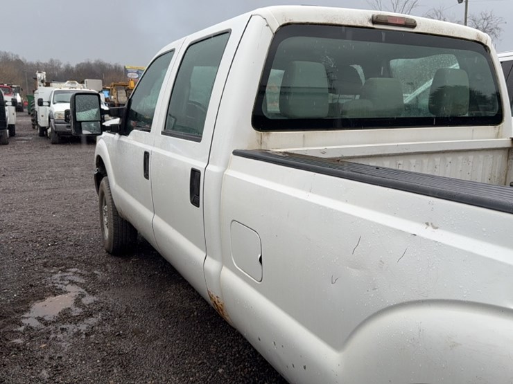 2011-ford-f250-image-15