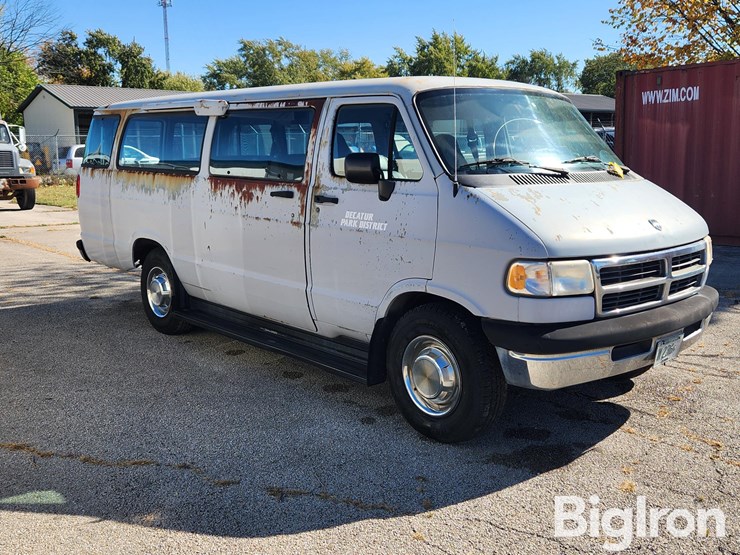 1997-dodge-ram-3500-image-3
