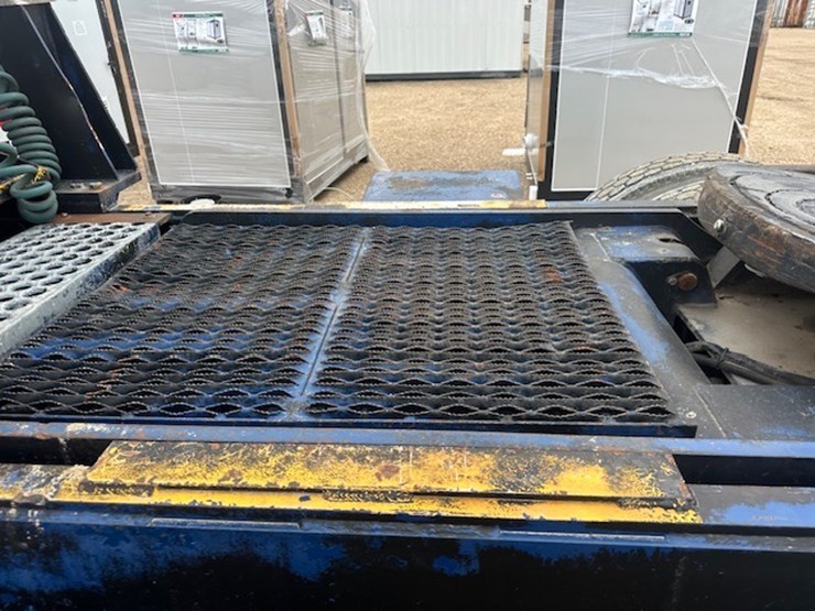 2004-capacity-tj7000-image-14