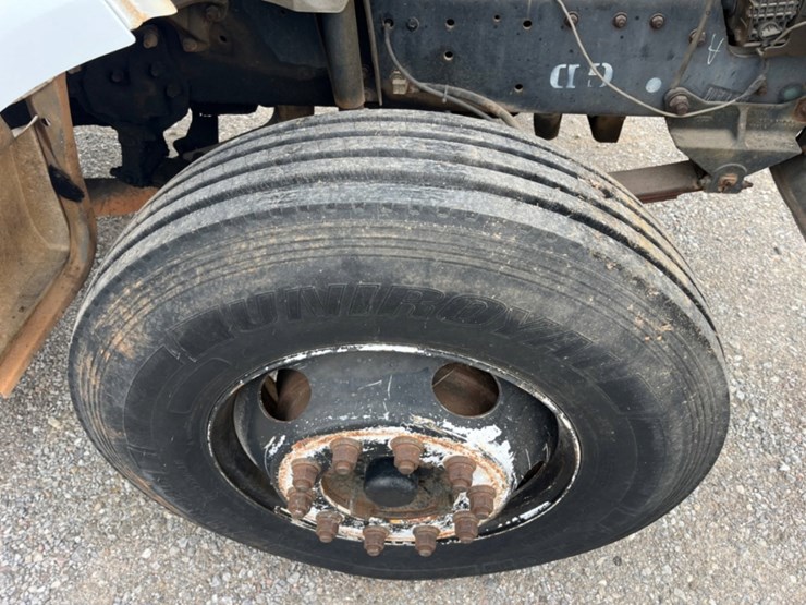 2001-ford-f750-image-11