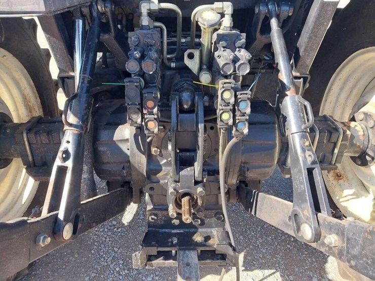 2003-new-holland-ts110-image-26