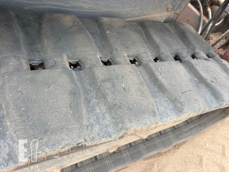 2019-takeuchi-tl8-image-14