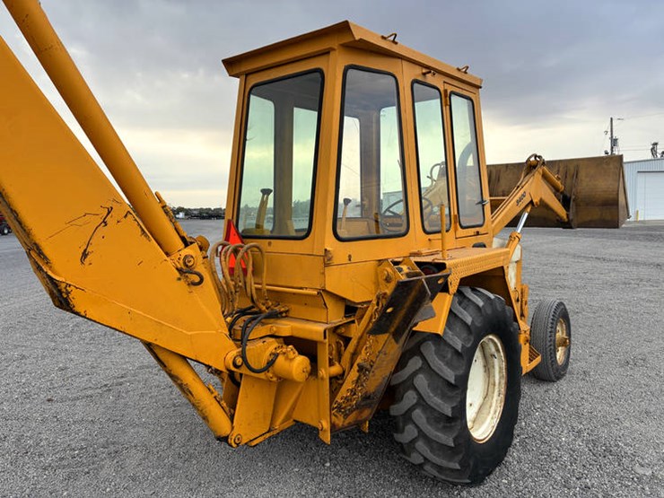 case-ih-3400-image-14