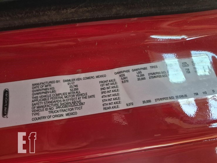 2018-freightliner-cascadia-113-image-32