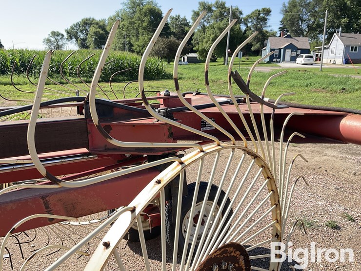 h&s-bf14hd-14-wheel-rake-image-20