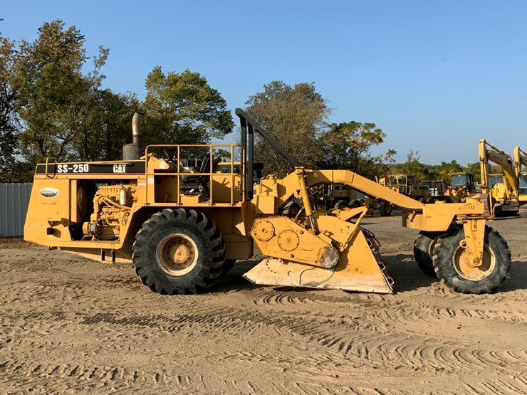 1996-caterpillar-ss-250-image-8