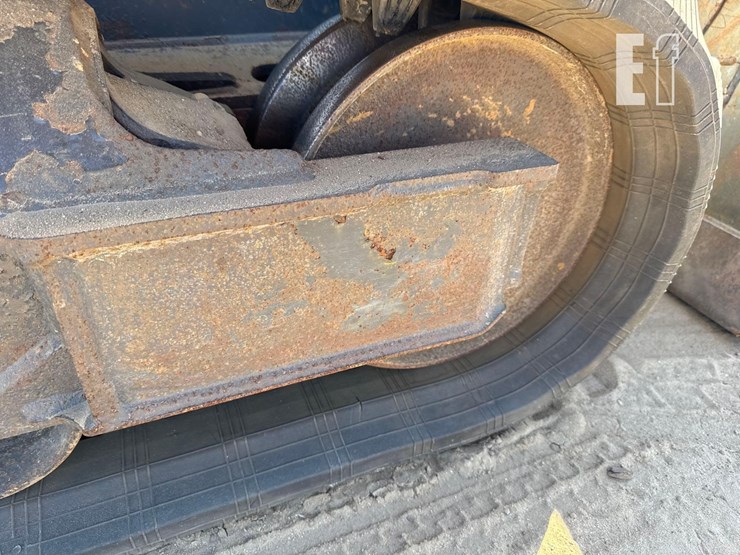 2019-bobcat-t590-image-17