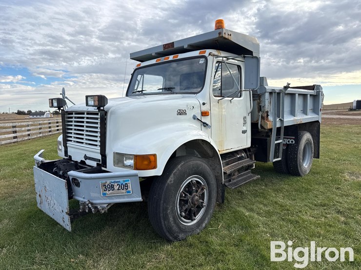 international-4700-image-1