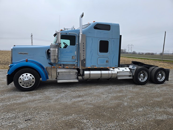 1999-kenworth-w900l-image-6
