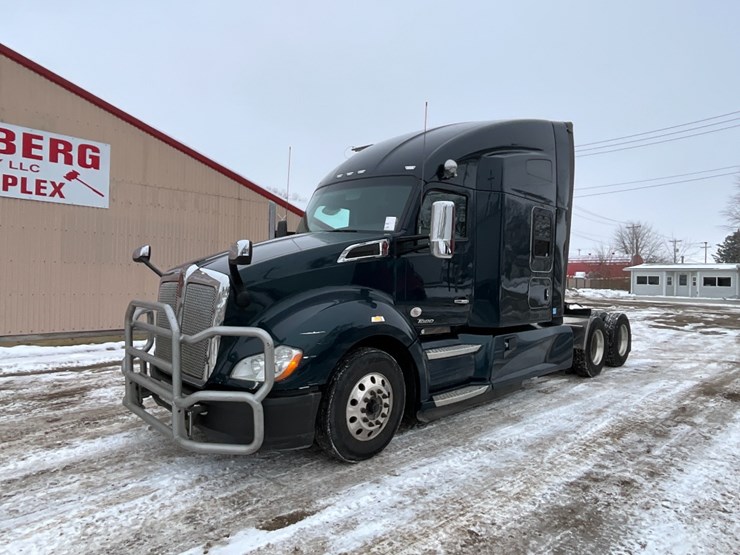 2020-kenworth-t680-image-1
