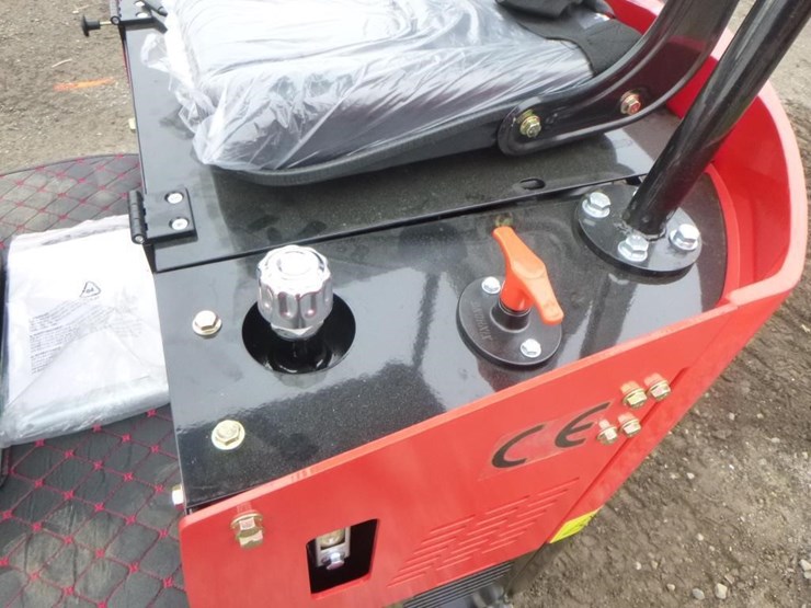 2025-vicsec-vc13-hydraulic-excavator-image-22