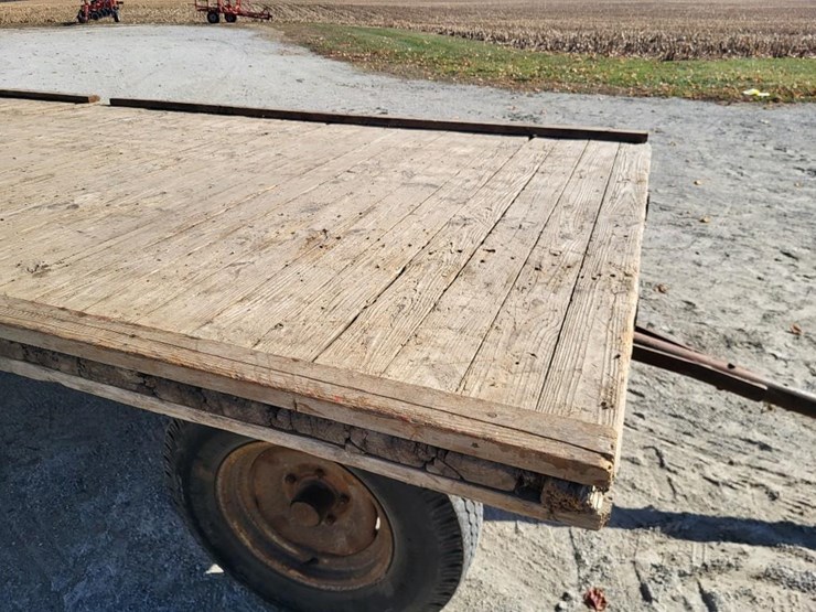 hay-wagon-w/running-gear-image-26