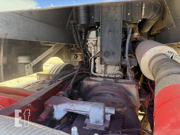 1985-peterbilt-362-image-17