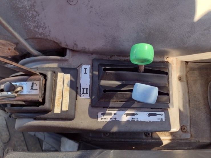 new-holland-4630-image-11