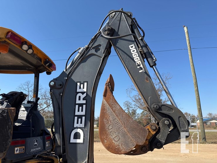 2016-deere-310sl-image-16