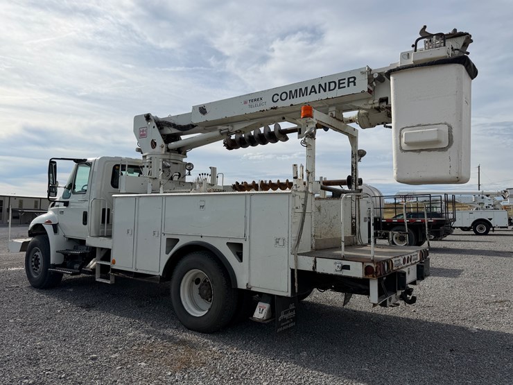 international-4400-image-6