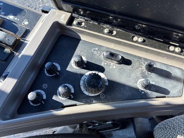 case-ih-steiger-335-image-83