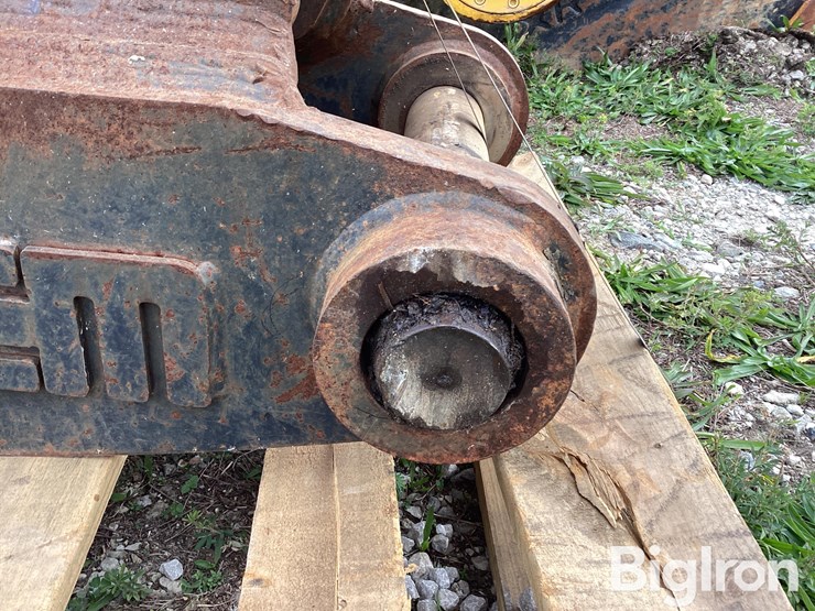 komatsu-pc200-image-11