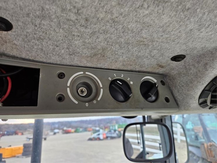 massey-ferguson-4325-image-37