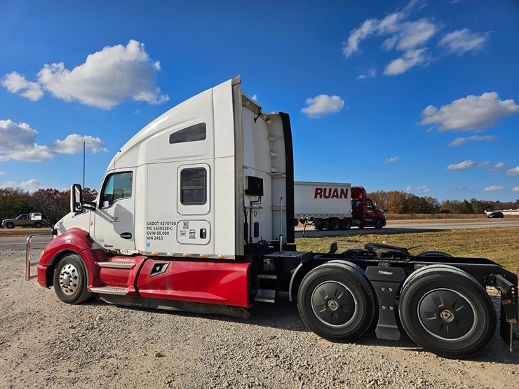2021-kenworth-t680-image-10