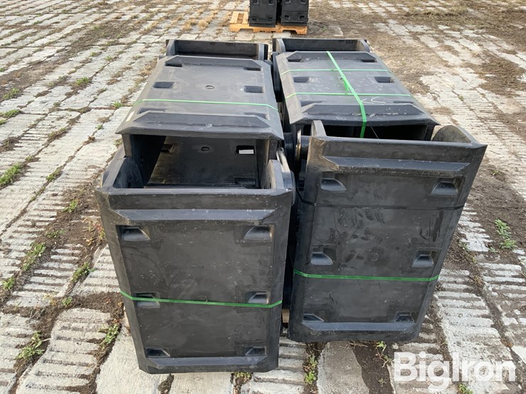 raaft-pivot-tire-tracks-image-8