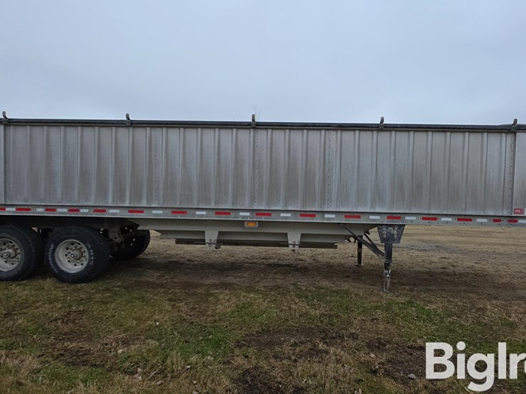 neville-trailer-image-4