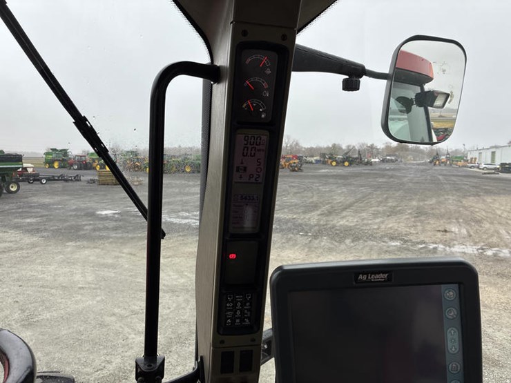 case-ih-magnum-245-image-78