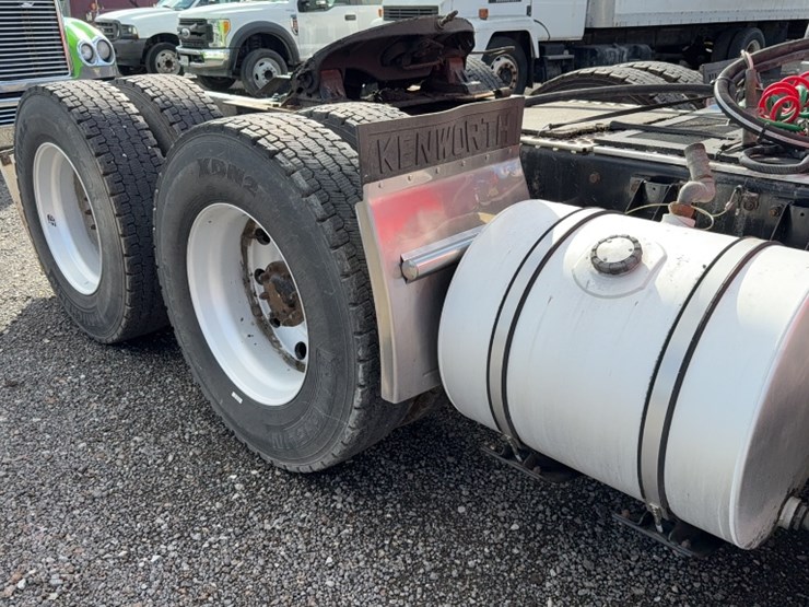 2014-kenworth-t800-image-6
