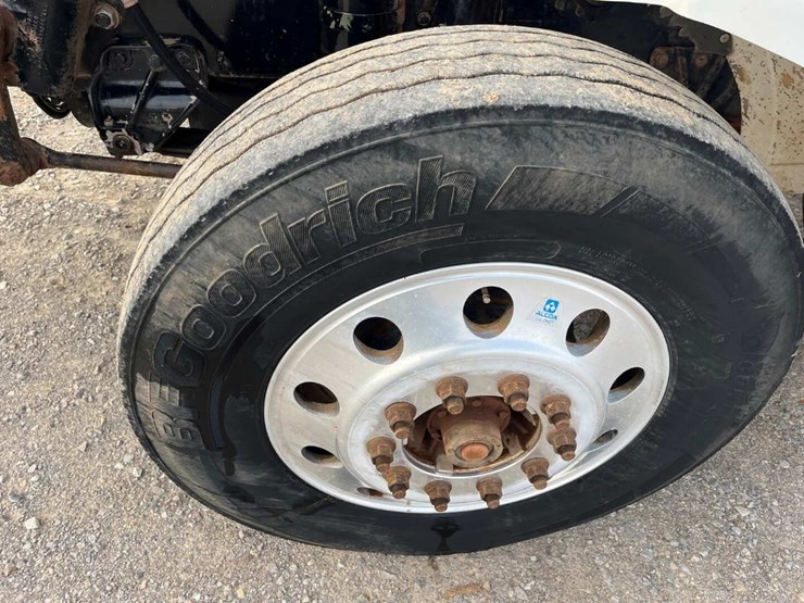 2016-western-star-4900-image-12