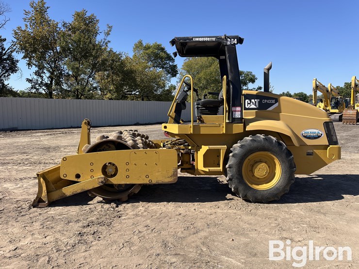 caterpillar-cp-433e-image-8