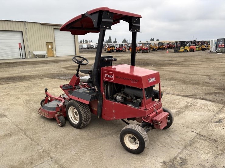 2009-toro-groundsmaster-328d-image-4