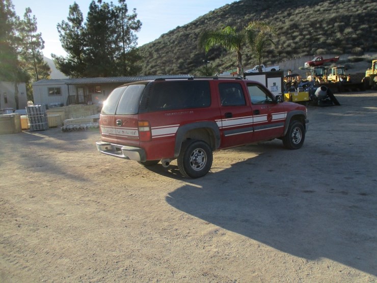chevrolet-suburban-image-3