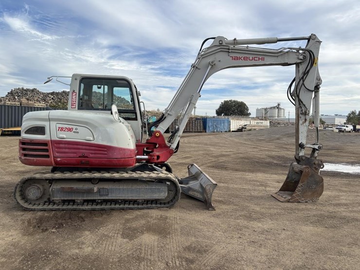 2014-takeuchi-tb290-image-7