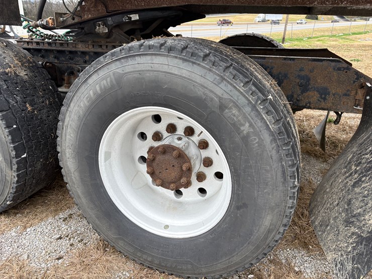 caterpillar-c15-image-10