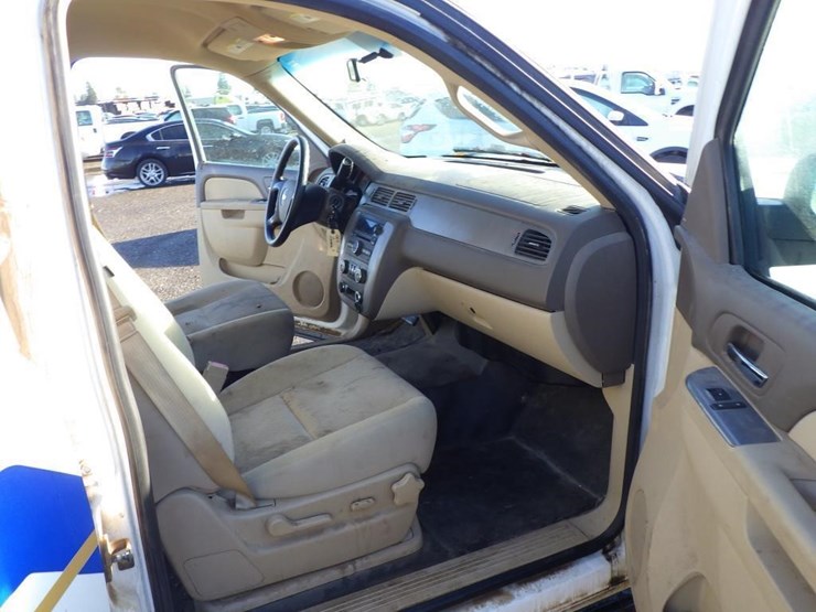 2013-chevrolet-tahoe-image-6