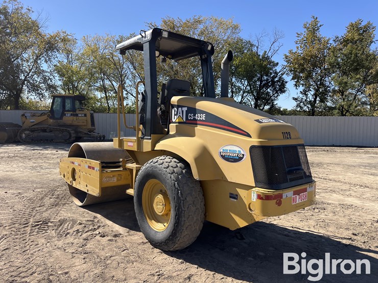 2008-caterpillar-cs-433e-image-7
