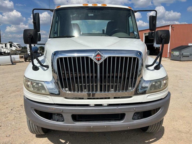 international-durastar-4400-image-10