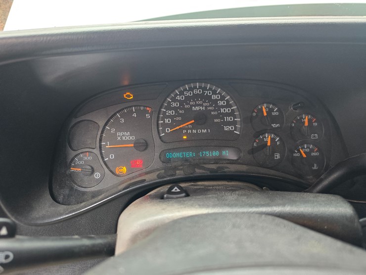 chevrolet-silverado-3500-image-35