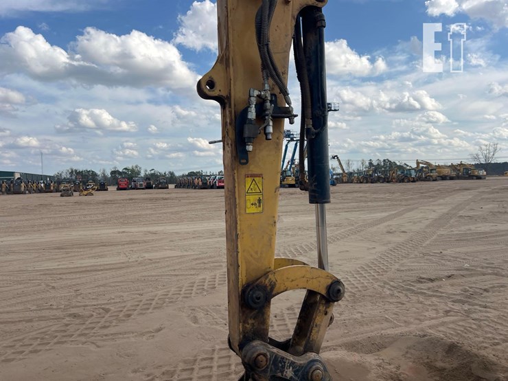 2017-caterpillar-305e2-cr-image-11