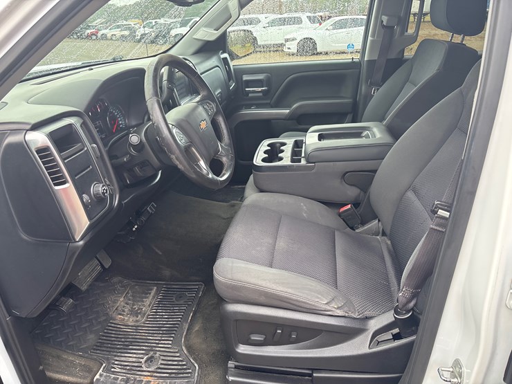 2017-chevrolet-1500-image-6