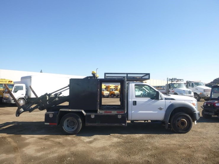 2012-ford-f550-image-7