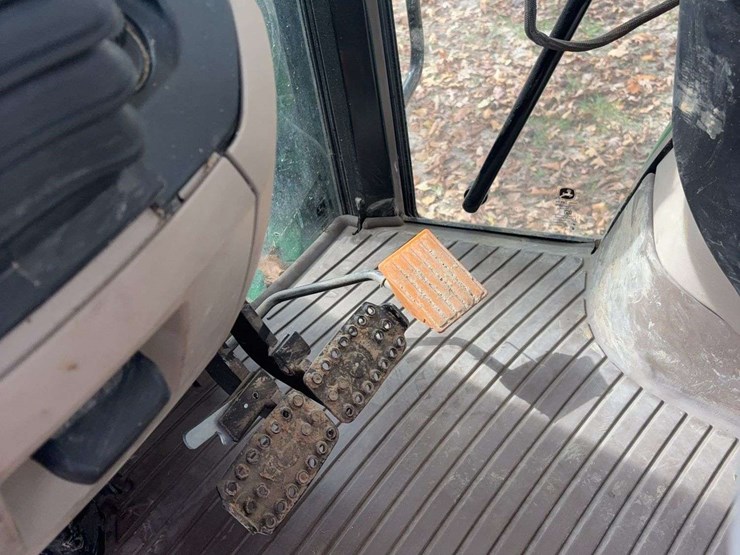 2023-john-deere-5120m-image-42