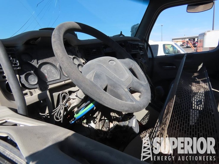 2018-peterbilt-567-image-7