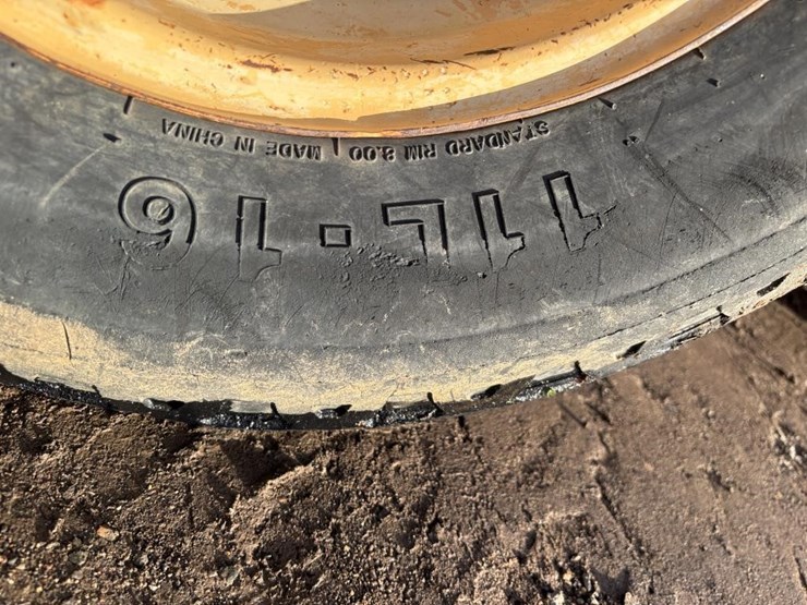 1975-ford-445a-image-24