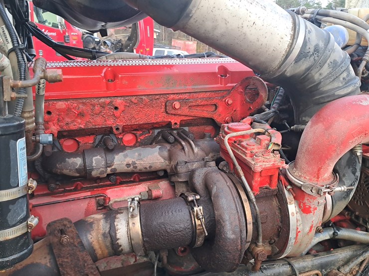 2010-peterbilt-386-image-25