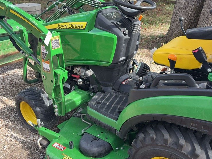 2023-john-deere-1025r-image-7